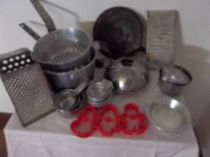 lot 100 image: Kitchen Utensils, Misc.