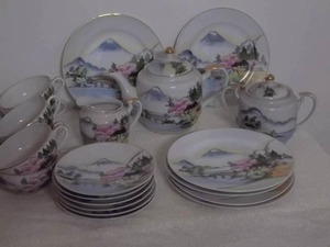 lot 121 image: China Tea Set For 6