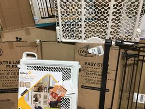 lot 31 image: PALLET WITH SAFETY GATES AND BABY SUPPLIES