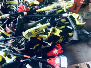 lot 53 image: Pallets whit wholesale outdoor tools and more original costumer returns