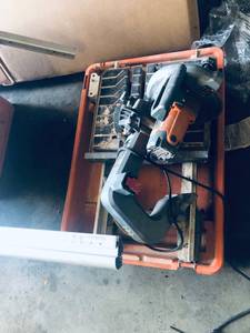 lot 55 image: Pallet whit Assorted  Tools For parts o repair