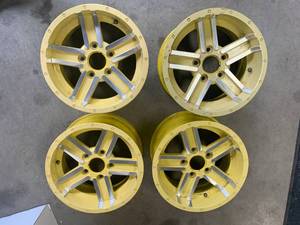 lot 31 image: Lot of 4 ATV Rims 14x7