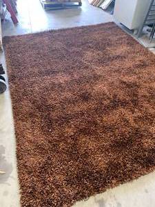 lot 44 image: Dalyn Rugs IL69 Illusions 8 x 10 Chocolate Luxury Rug ($499 on Amazon)