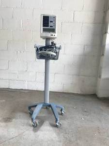lot 5 image: MSRP $1800&nbspDatascope Accutorr Plus Bedside Digital Vital Signs NIBP SpO2 Monitoring System WAccessories & Mobile Stand ($500 Value Alone) 
