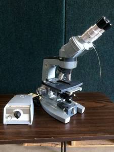 lot 24 image: American Optical Spencer Professional Binocular Microscope Includes 4 Objectives w Illuminator Base & TRANSFORMER - Excellent Working Condition