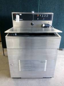 lot 30 image: WOW Just Sold Online Used $2500 Steris Amsco American Sterilizer Sc1224C Industrial Ultrasonic Cleaning Cleaner System On Wheels - Works Great Lid Does Not Open Or Close Completely & Lid Gasket Is Loose - Lid Does Not Need To Close To Do The Job