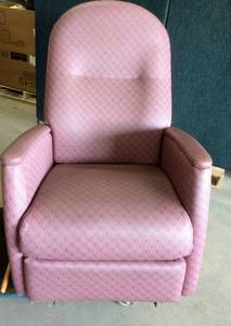 lot 61 image: WOW MSRP $3000 LA-Z-BOY HEALTHCARE DIVISION Carecliner Reclina-way LQ1106 Mobile Medical Grade Oversized Recliner With Upholstered Arms Pads & Classic Cherry Color - Excellent Condition
