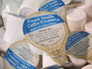 lot 118 image: Case of 288 - 716 oz Containers Fr...