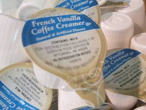 lot 121 image: Case of 288 - 716 oz Containers Fr...
