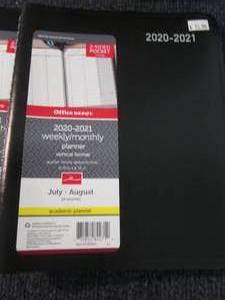 lot 199 image: 7 - 14 month Academic Planners 2020...
