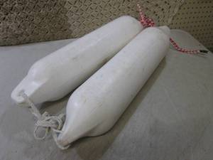 lot 16 image: Pair of 24 Boat Bumpers  EC1...