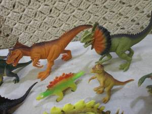 lot 35 image: Assorted Toy Dinosaur Figures  EC1...