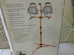 lot 43 image: HDX Halogen Work Light with Tripod ...