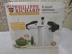 lot 74 image: 6 Quart Aluminum Pressure Cooker  C...