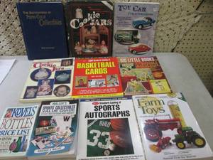 lot 112 image: Assorted Collectors Guide Books  CS...