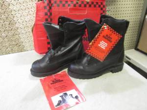 lot 127 image: Pair of New Black Diamond Firestorm...