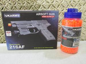 lot 133 image: Pistol Airsoft Gun with Bottle of 2...