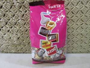 lot 143 image: Party Pack Assorted Miniature Size ...