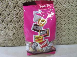 lot 146 image: Party Pack Assorted Miniature Size ...
