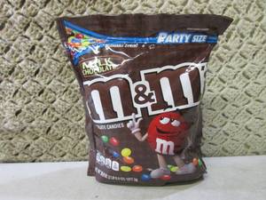 lot 147 image: Party Size Bag of M&Ms (2 pounds 6...