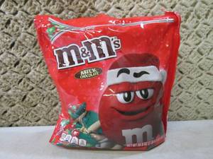 lot 148 image: Large 2 pound 6 ounce Bag of M&Ms ...