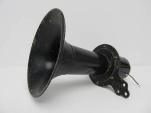 lot 86 image: Antique 1920s Automobile Car Horn