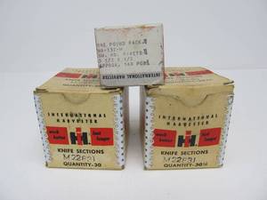 lot 89 image: NOS Vintage INTERNATIONAL HARVESTER Farm Implement Knife Sections & Rivets