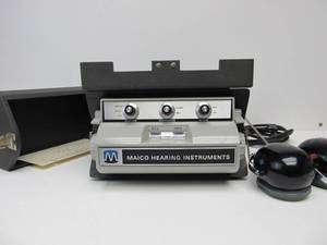lot 97 image: Working Vintage MAICO Hearing Test Machine