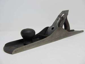 lot 202 image: Nice Early Antique STANLEY No. 7 Smooth Bottom Woodworking Plane