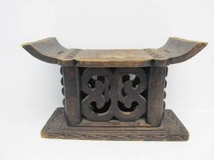 lot 207 image: Vintage Hand Carved African Wooden Ashanti Chair