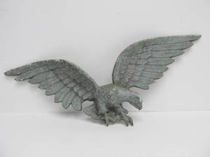 lot 210 image: Vintage Cast Metal American Eagle 