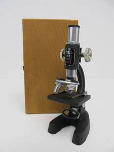 lot 211 image: Small Vintage Microscope wDovetailed Wood Case