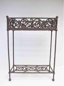 lot 222 image: Ornate Heavy Pierced Iron Planter Box