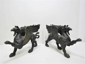 lot 15 image: Pair of Large Cast Iron Griffin SculptureDoorstops