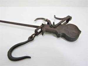 lot 323 image: Antique Cast Iron Hanging Cotton Scale