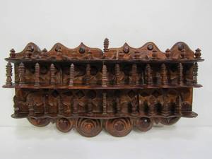 lot 342 image: Vintage Tramp Art Folk Art Wall Shelf
