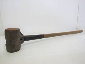 lot 227 image: Large Antique Cast Iron Mallet 