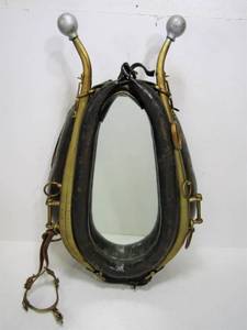 lot 239 image: Nice Antique Horse Hames & Collar Western Style Wall Mirror