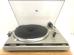 lot 126 image: Working Vintage TECHNICS Model SL-Q2 Direct Drive Turntable System wBox