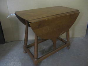 Dropleaf Occasional Table