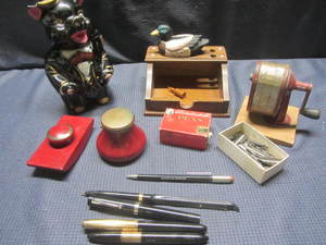 Piggy Bank, Pens & Tips