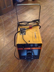 lot 1 image: ARC 200 Stick Welder