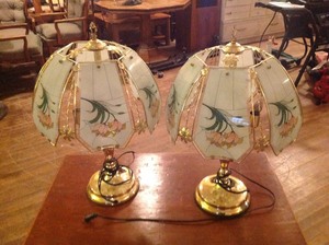 lot 26 image: Matching Lamps