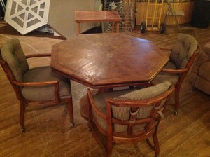 lot 28 image: Table & 3 Chairs