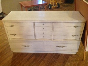 lot 30 image: Dresser with Mirror