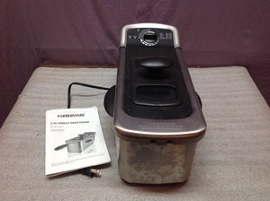 lot 38 image: Faberware Deep Fryer