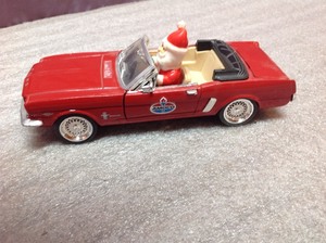 lot 58 image: Amoco Mustang Convertible