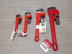 lot 72 image: Pipe Wrenches