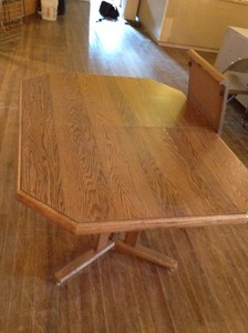 lot 94 image: Table