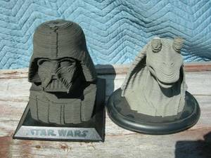 lot 30 image: Darth Vader, JarJar Binks Puzzle Heads